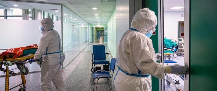 Covid, oggi altri 3.653 positivi e otto decessi in Calabria – GRAFICO