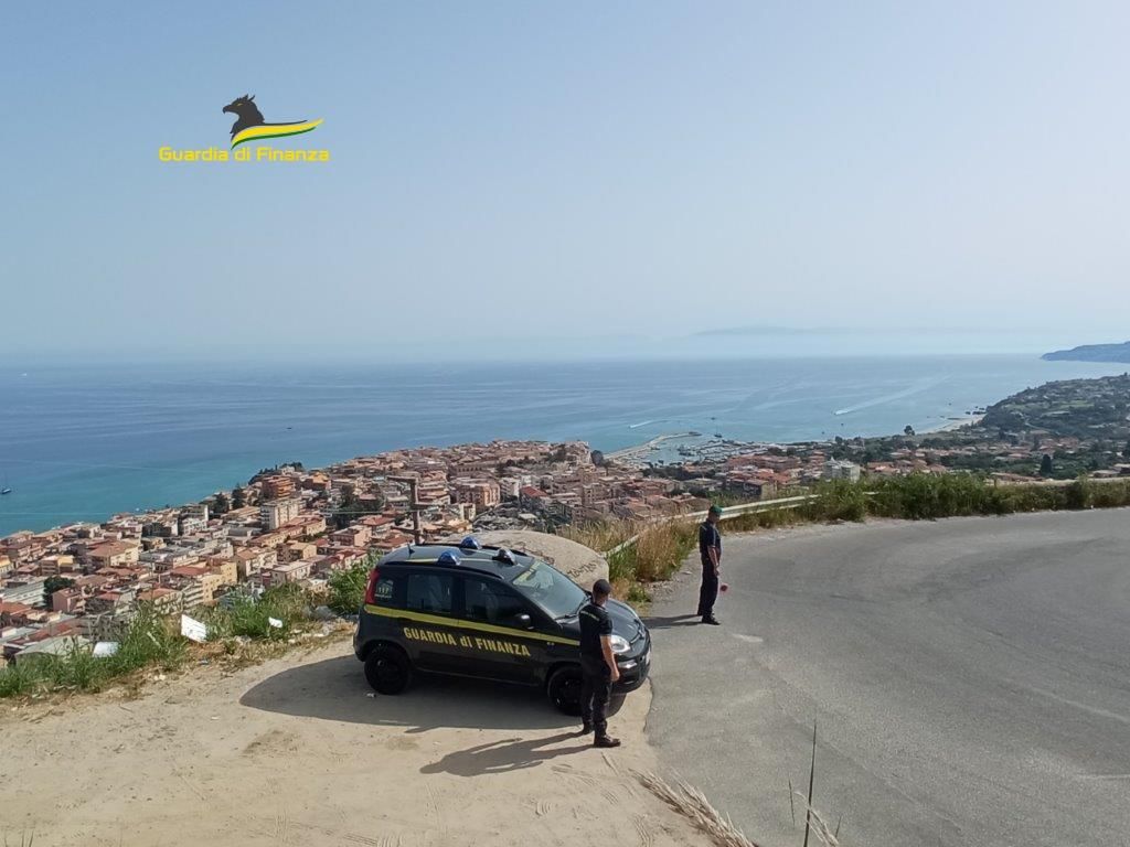 Si finge cieco e incassa dall’Inps oltre 100mila euro: un indagato nel Vibonese – VIDEO