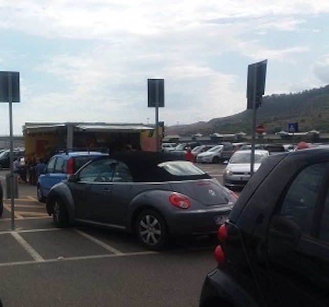 Cittadella ancora senza mensa, ma spunta un chiosco nel parcheggio