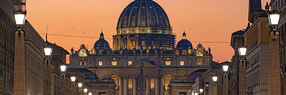 L’addio al Papa, ora fase di transizione per la Chiesa