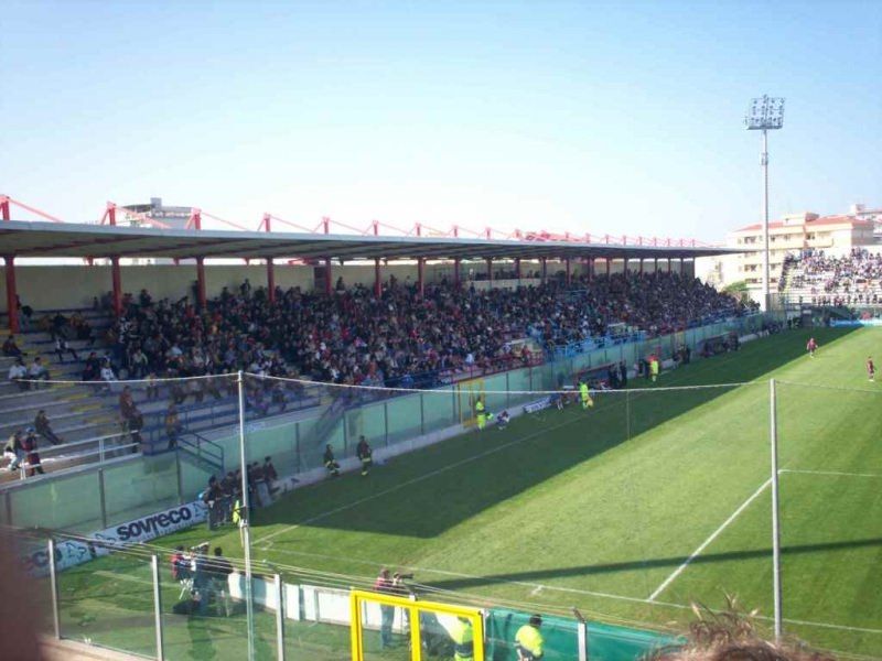 Lo stadio di Crotone sarà pronto il 18 settembre