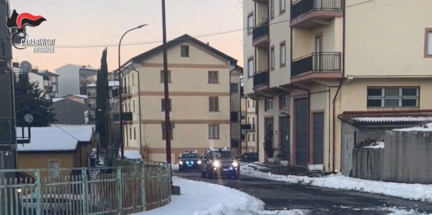 San Giovanni in Fiore, abusi su minori e disabili con la complicità dei genitori: tre misure cautelari – VIDEO