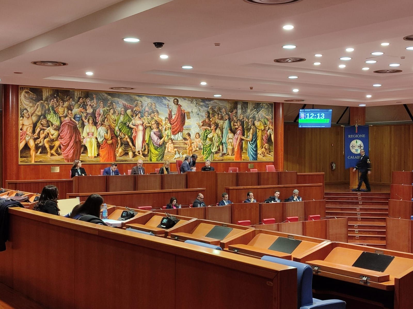 Il Consiglio regionale si autovota il bilancio: spesa di oltre 8 milioni per i vitalizi