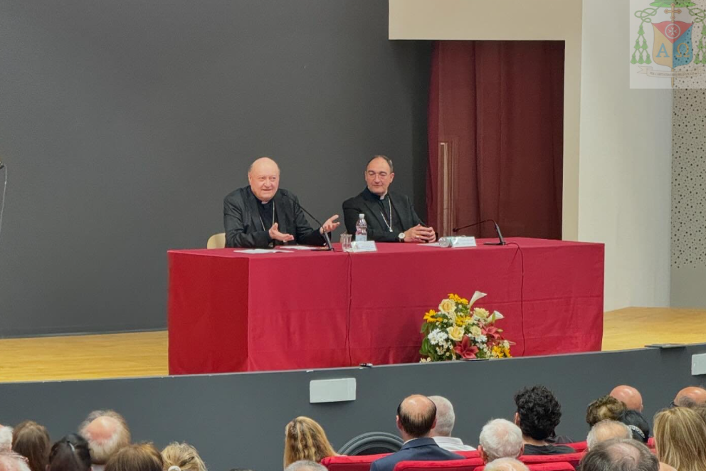 Cardinale Ravasi: «La Bibbia ci insegna a scoprire la presenza di Dio nel volto dell’altro»