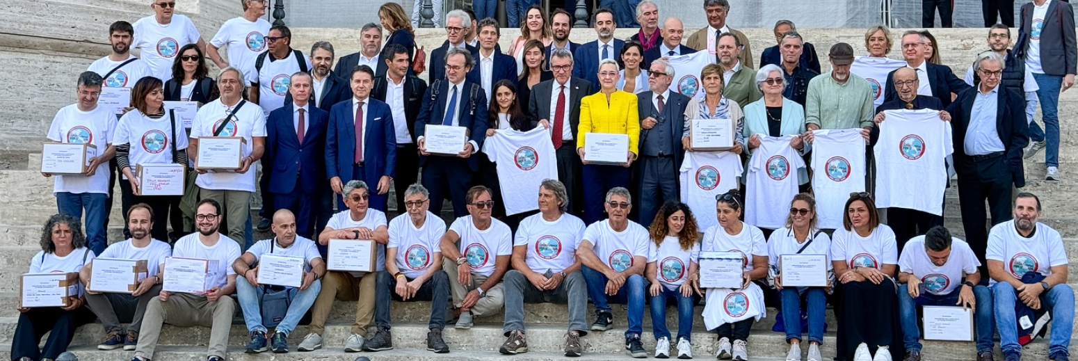 No all’autonomia: raccolte 1,3 milioni di firme per il referendum