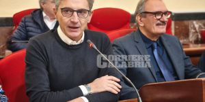 Vibo, arrivano altri soldi per la scuola di Vena Superiore: Mangialavori annuncia 1,6 milioni di euro