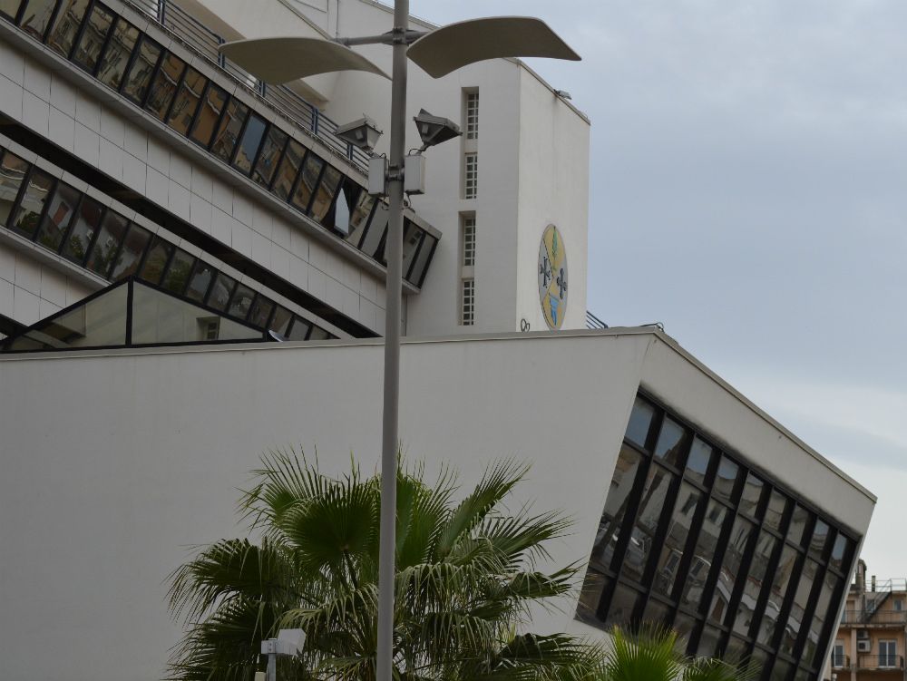 «Carenti le linee guide sui trasporti, serve rinvio»