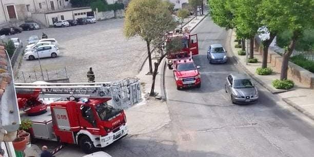 Crolli nel centro storico di Cosenza, il Comitato Piazza Piccola: «Sul fabbricato di via Campagna nulla è stato fatto»
