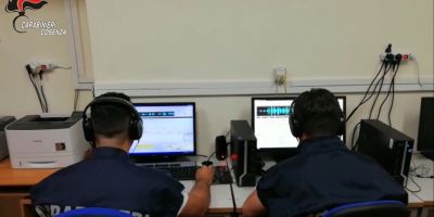 Cosenza, la struttura di spaccio nel quartiere San Vito e la droga nascosta sul tetto