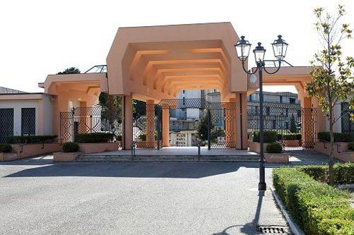 Cosenza "privatizza" il cimitero