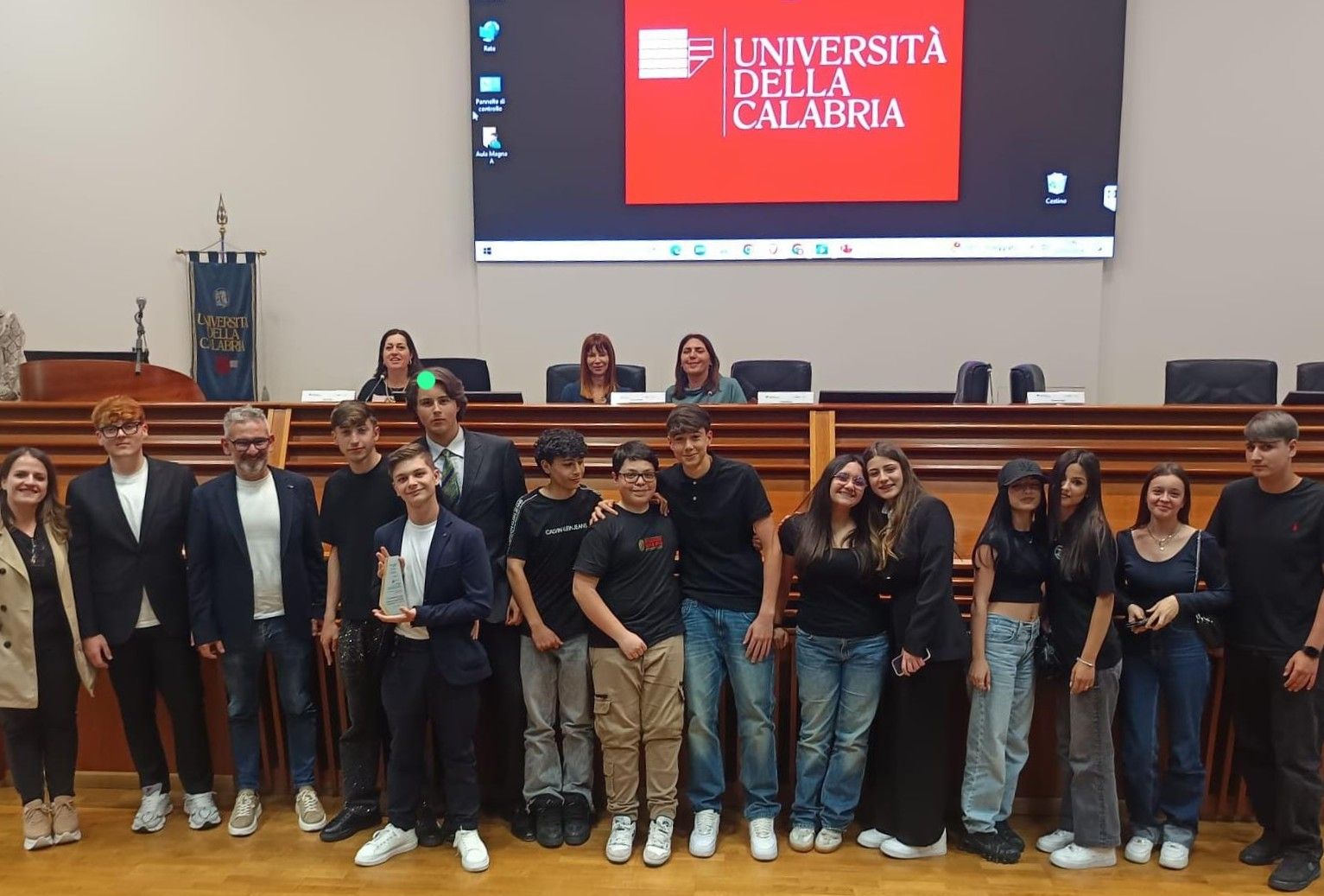 Rifiuti, gli studenti del “Mattei” di Castrovillari fanno la differenza