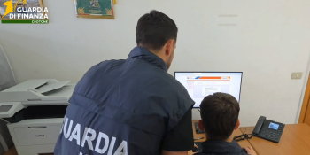 Corruzione negli appalti della sanità a Crotone, 13 indagati. Tangenti mascherate da consulenze