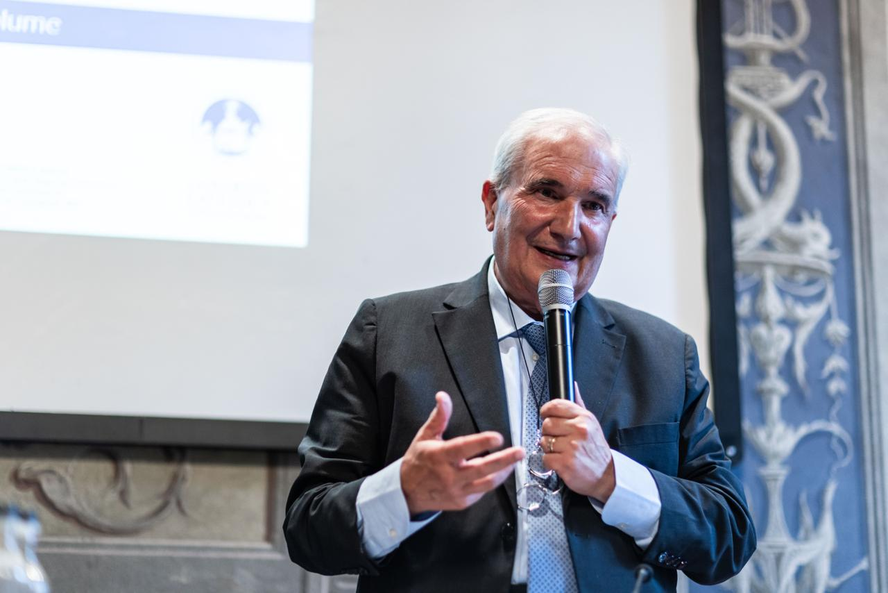 Fioroni, la sfida alla politica che ha dimenticato le persone