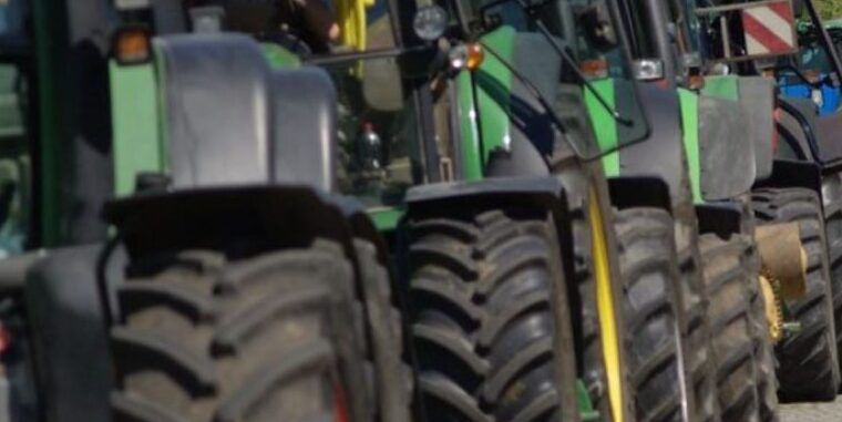 Aumento dei costi di produzione, domani la protesta dei trattori su autostrada e Ss 106