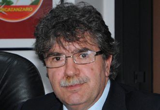 Rimpasto a Catanzaro, Lomonaco: «Abramo pensa solo a vivacchiare»