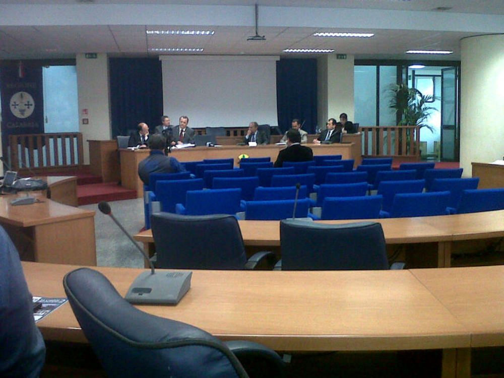 La sveglia della legalità non suona nel Palazzo