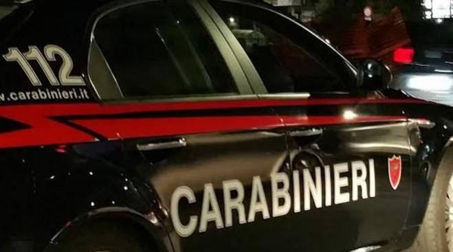 Cirò Marina, in fiamme l'auto della dirigente di una cooperativa