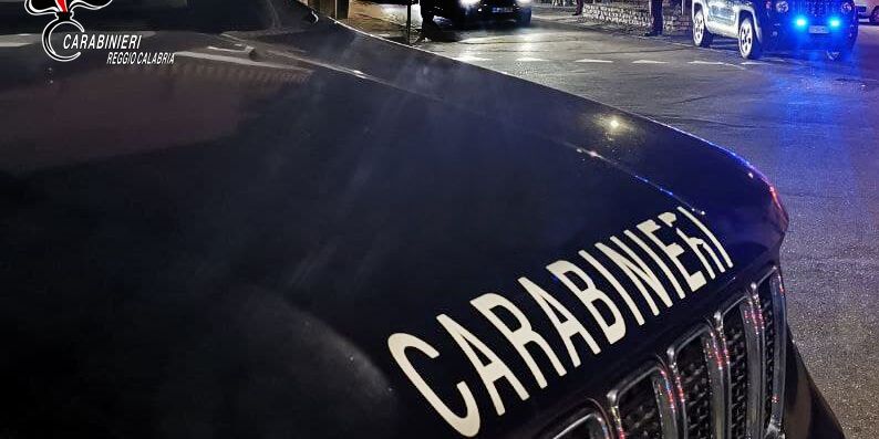 Crotone, scoperti allacci abusivi alla rete idrica: c’è anche un professionista