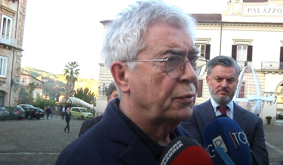 Martelli ricorda Mancini: «Un leader, lo ammiravo. La scissione? Il suo unico errore politico» – FOTO E VIDEO