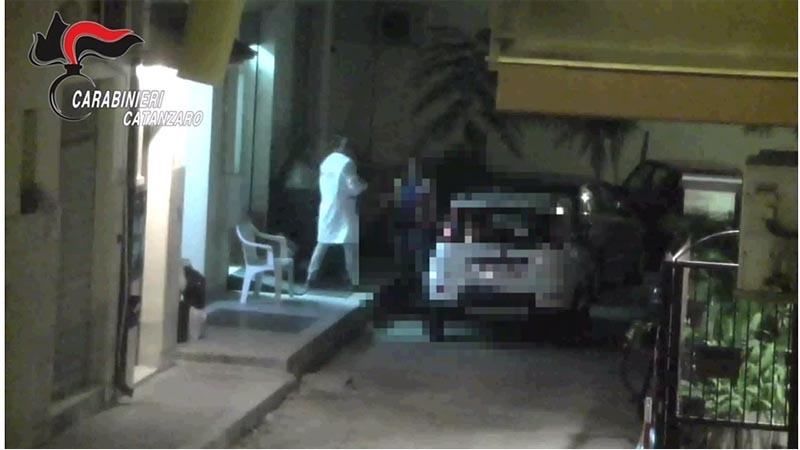 Fiumi di droga sulla movida a Soverato, 5 rinvii a giudizio e 30 in abbreviato