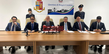 «Un antistato dentro la città». Il blitz contro la rete rom dello spaccio a Reggio