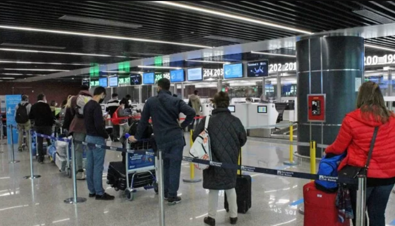 Costo dei biglietti alle stelle per raggiungere la Calabria a Pasqua. Iannello: «Una vergogna»