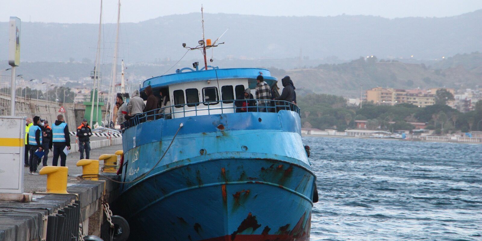 Intercettati al largo di Brancaleone, 200 migranti sbarcano a Reggio Calabria