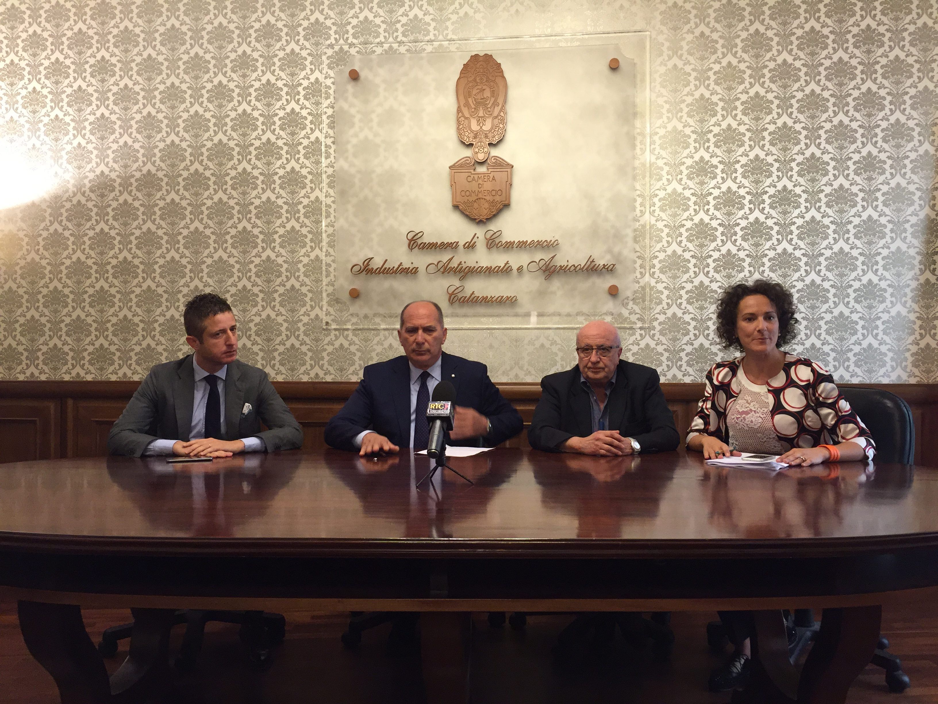 Catanzaro, Abramo lascia la Camera di Commercio