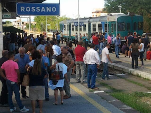 Occupazione stazione di Rossano, 14 persone assolte