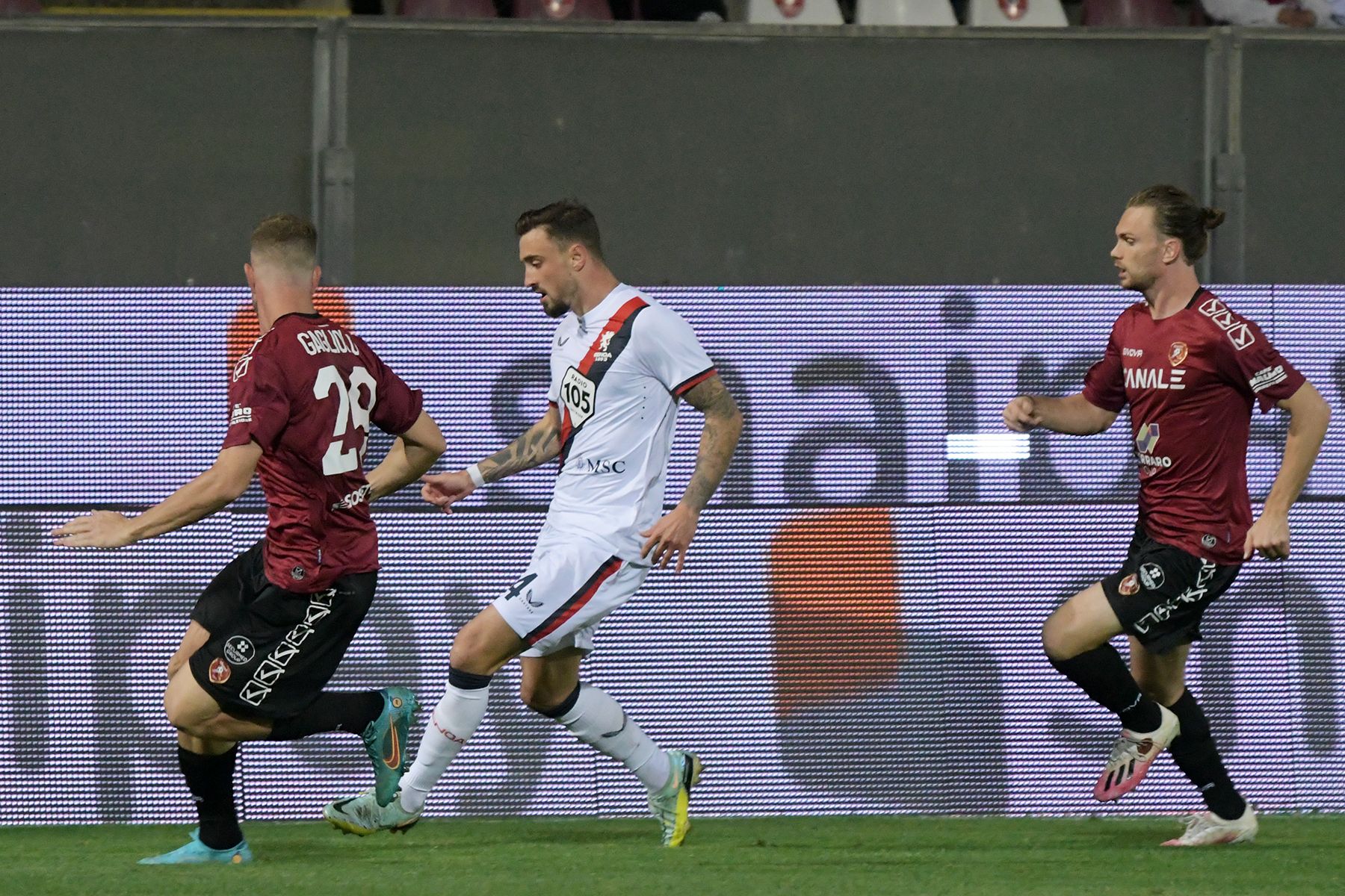 Reggina corsara a Venezia. Vince di rimonta per 2-1