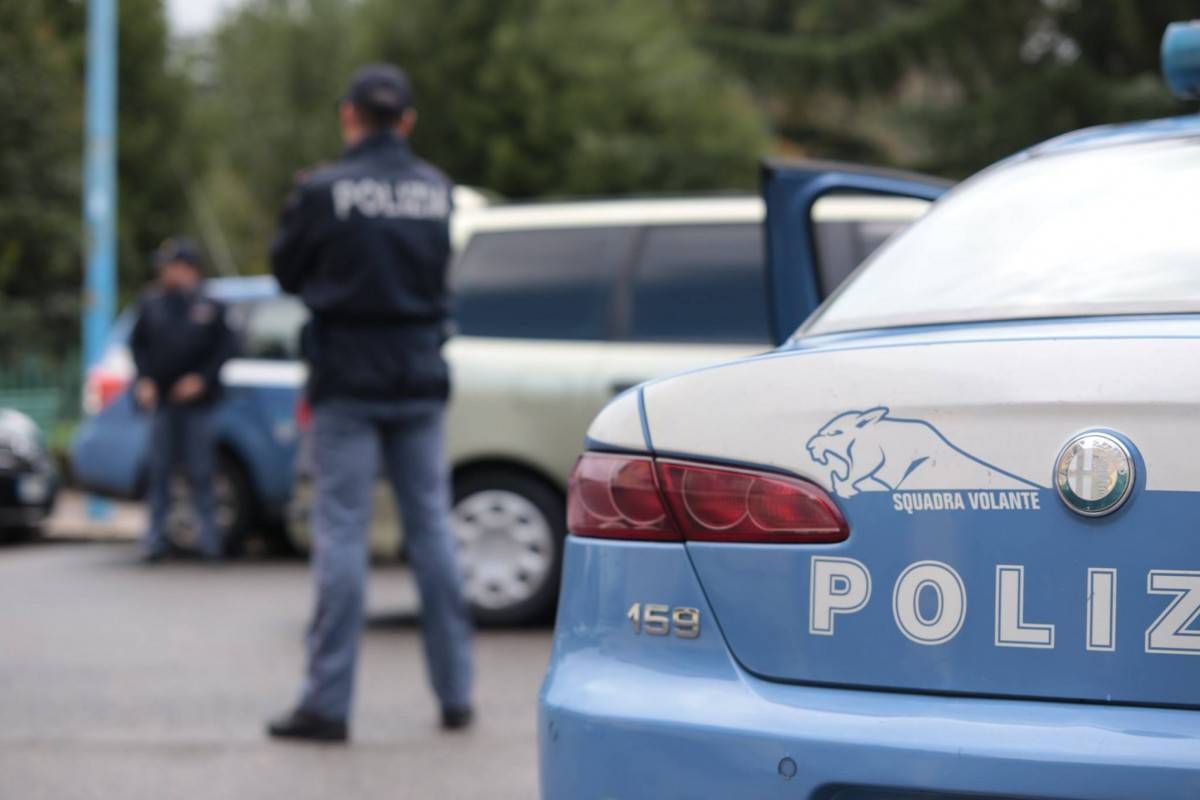 Scacco alla gang dei furti di auto a Catanzaro, in manette in cinque