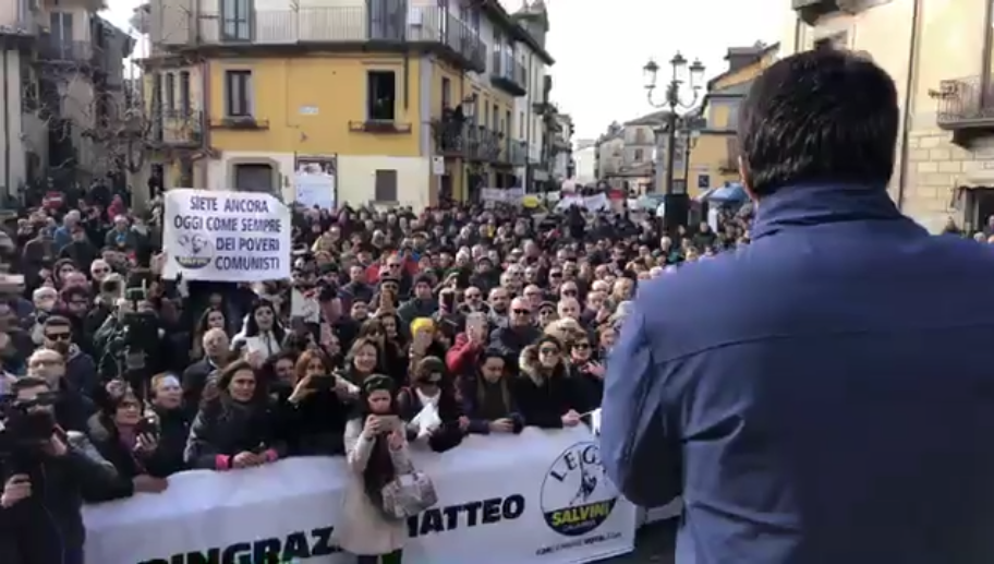 Salvini contro i contestatori: «Dalla sinistra solo insulti, vinceremo anche per questo»