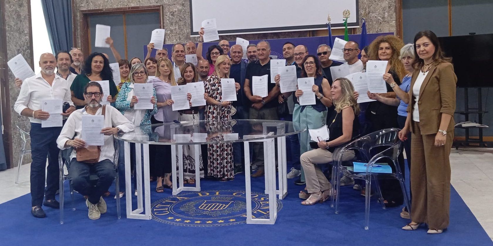Cosenza, stabilizzati i tirocinanti. Caruso: «Dignità del lavoro per sconfiggere la precarietà»