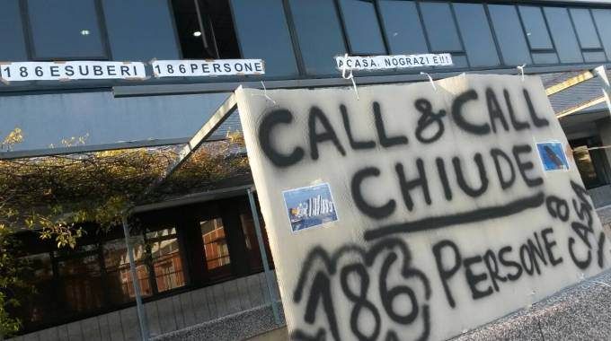 Call&Call, posti di lavoro appesi a un filo – VIDEO