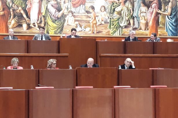 Azienda unica a Catanzaro, il Consiglio vota la «svolta epocale» – VIDEO
