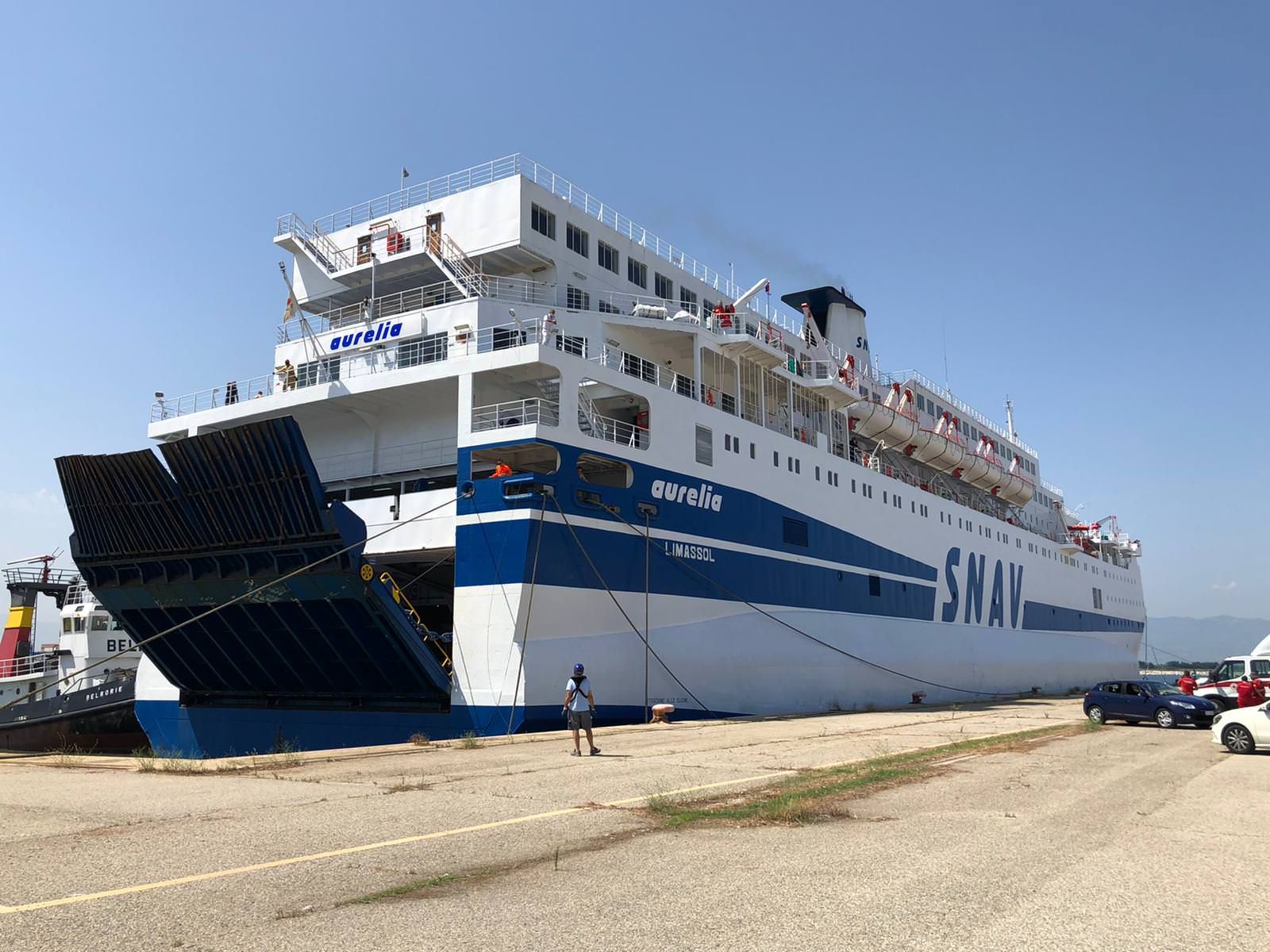 La "nave quarantena" ripartirà da Corigliano per Lampedusa. E imbarcherà 300 migranti – VIDEO