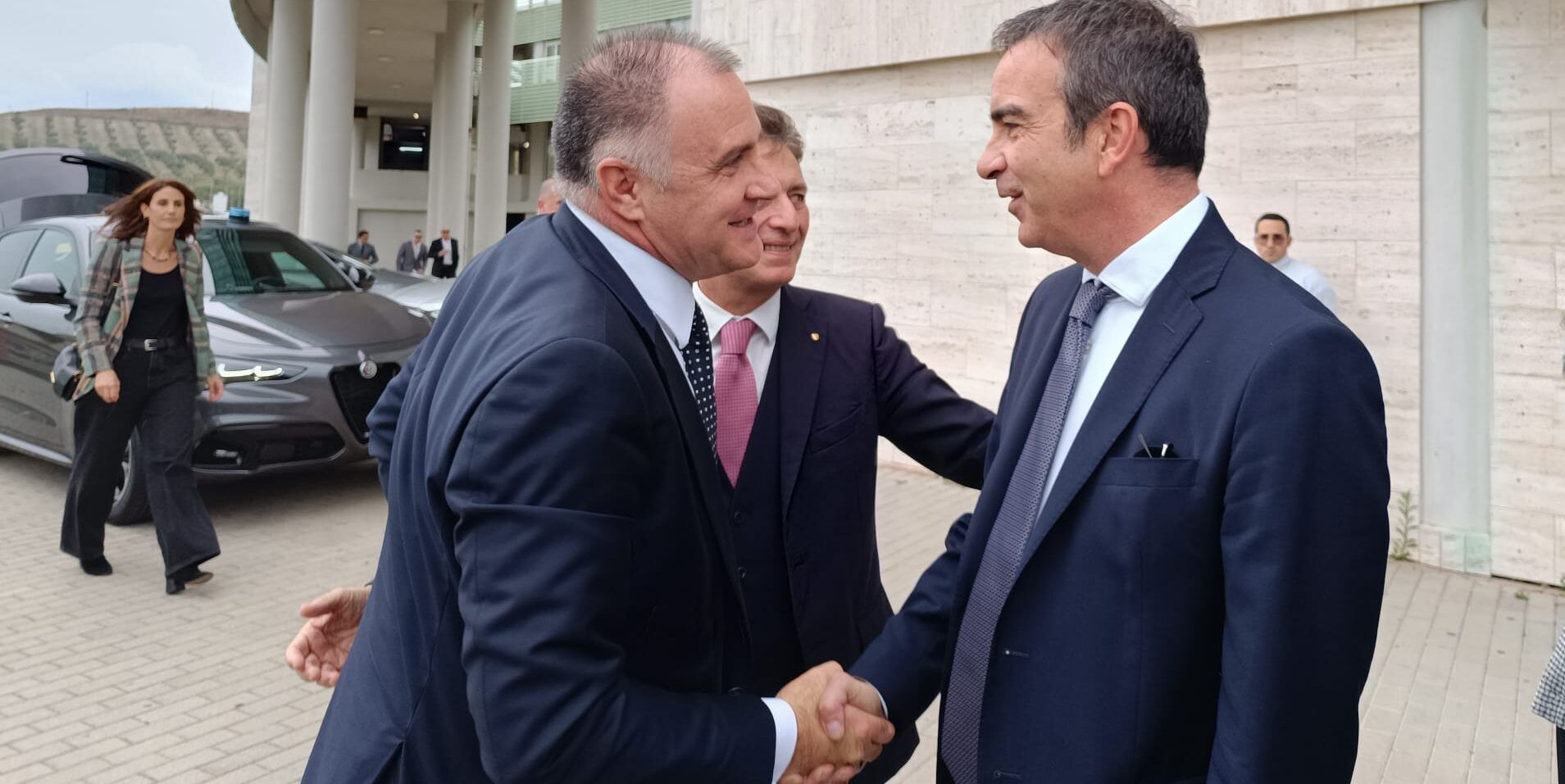 Occhiuto: «La rinuncia di Baker Hughes rischia di danneggiare tutta la Calabria»