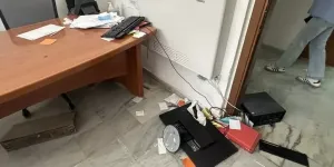 Rissa tra familiari negli uffici del Comune di Lamezia: la polizia locale “trattiene” alcune persone