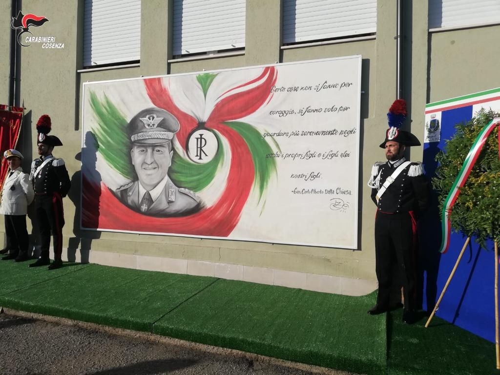 Fuscaldo, inaugurato un murale dedicato al generale Dalla Chiesa – FOTO