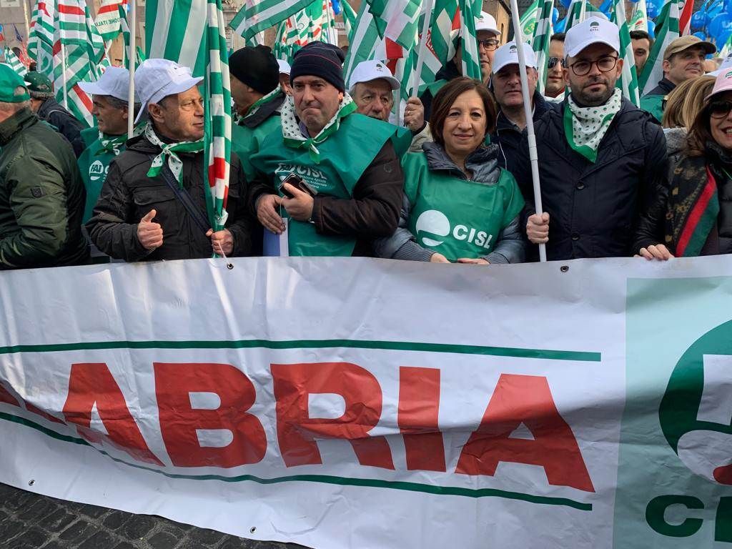 Sindacati in piazza, Russo: «Servono politiche per il lavoro» – VIDEO