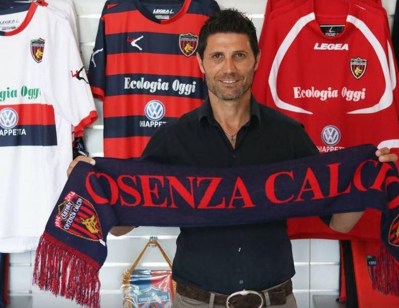 Cosenza, la "lista della spesa" di Fontana