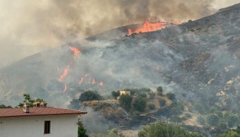 Incendi, in Calabria quasi 200 interventi dei Vigili del fuoco in 24 ore
