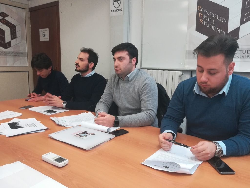 «Sfiduciamo Crisci perché il Campus sta morendo» – VIDEO