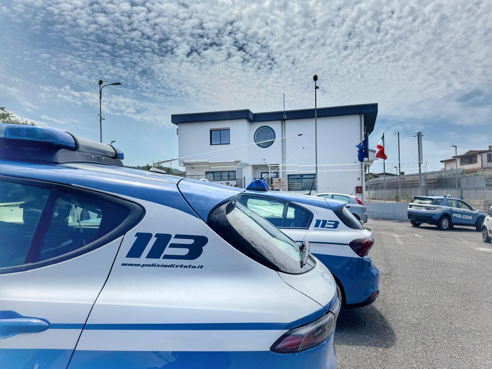 Droga e quasi 20 mila euro nascosti in casa, un arresto a Belvedere Marittimo