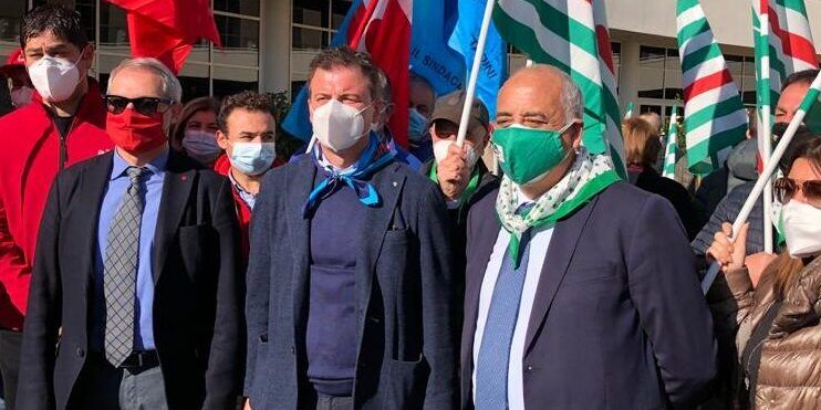 Cgil, Cisl e Uil: «Tre giorni di manifestazioni per le grandi vertenze calabresi»