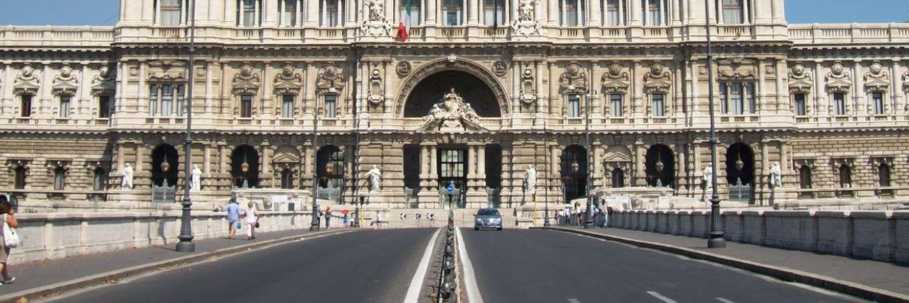 «Legittimo licenziare un dipendente che insulta il capo»