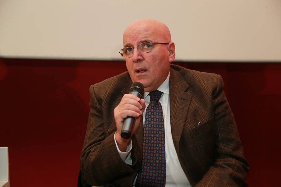 Oliverio: c'è un buco da 2 miliardi e mezzo