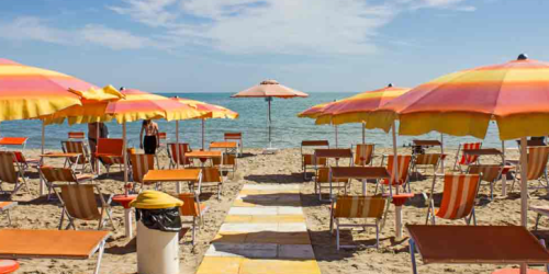 fulmine spiaggia alba adriatica