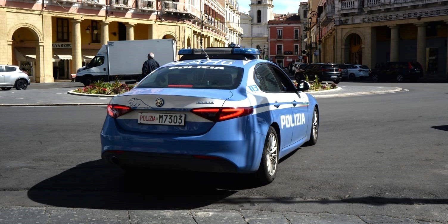 Droga nella movida, due arresti per spaccio a Crotone