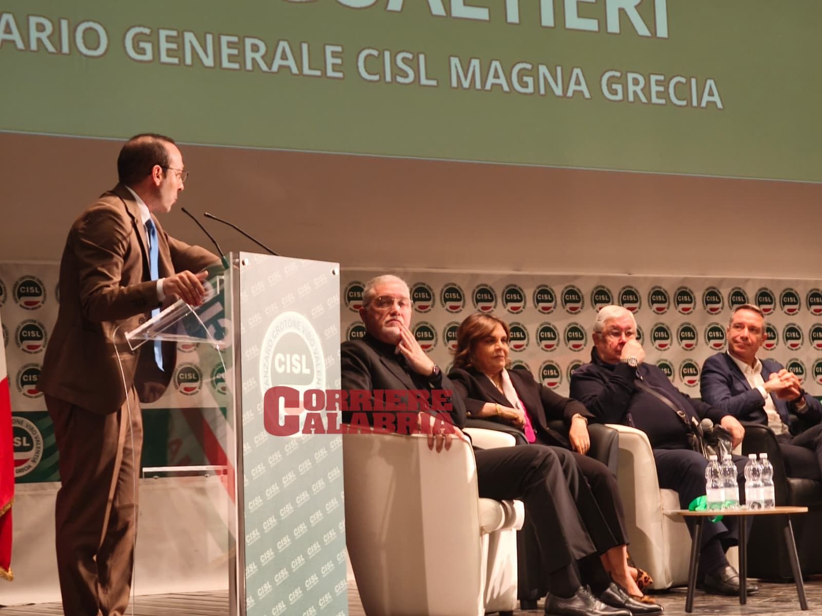 “Semi di legalità”, a Vibo l’incontro della Cisl Magna Grecia con gli studenti: «Investire su di loro per costruire il futuro» – FOTO